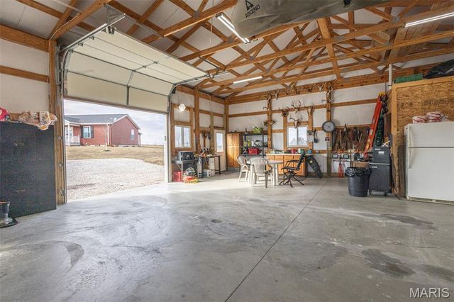 42046 Indiana Lane, Perry, MO 63462