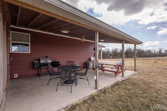 42046 Indiana Lane, Perry, MO 63462