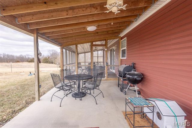 42046 Indiana Lane, Perry, MO 63462