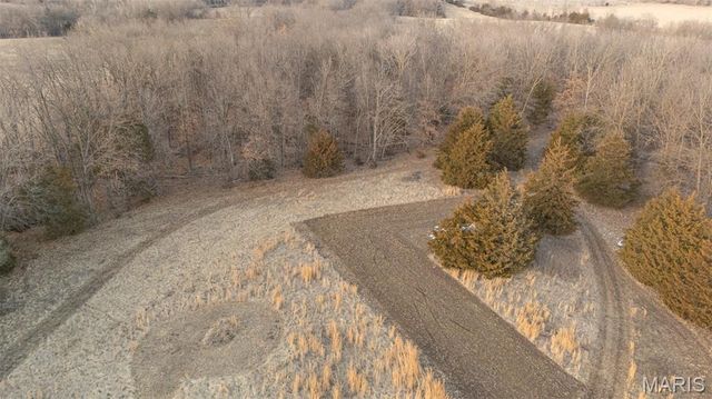 42046 Indiana Lane, Perry, MO 63462