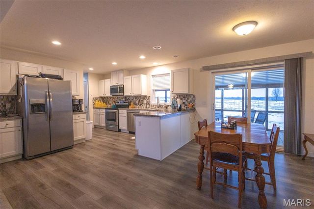 42046 Indiana Lane, Perry, MO 63462