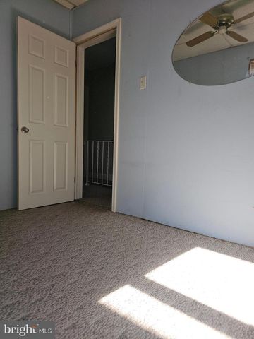 710 SAVILLE AVE, Crum Lynne, PA 19022