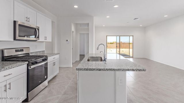6105 E Falconry Trail, Tucson, AZ 85756