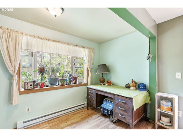 51557 Sw EM WATTS Rd, Scappoose, OR 97056