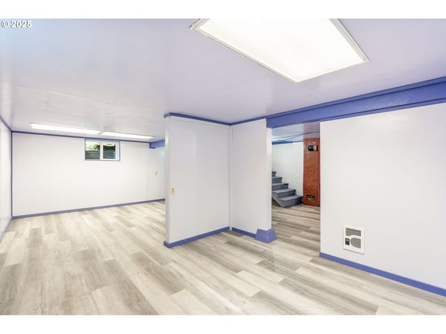 51557 Sw EM WATTS Rd, Scappoose, OR 97056