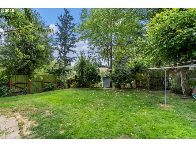 51557 Sw EM WATTS Rd, Scappoose, OR 97056