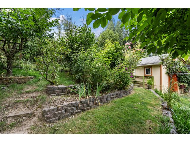 51557 Sw EM WATTS Rd, Scappoose, OR 97056