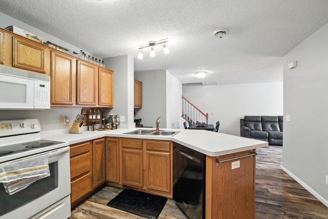 8870 92nd Street S, Cottage Grove, MN 55016