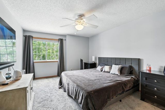 8870 92nd Street S, Cottage Grove, MN 55016