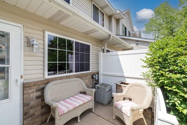 8870 92nd Street S, Cottage Grove, MN 55016