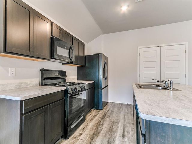 11705 Annette Drive, Yukon, OK 73099