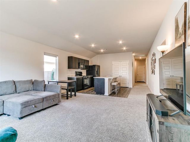 11705 Annette Drive, Yukon, OK 73099