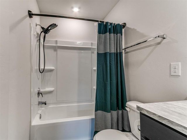 11705 Annette Drive, Yukon, OK 73099