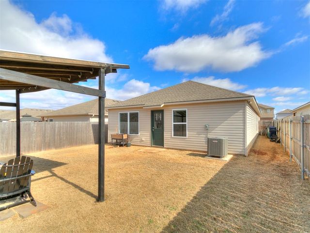 11705 Annette Drive, Yukon, OK 73099
