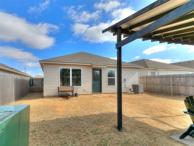 11705 Annette Drive, Yukon, OK 73099