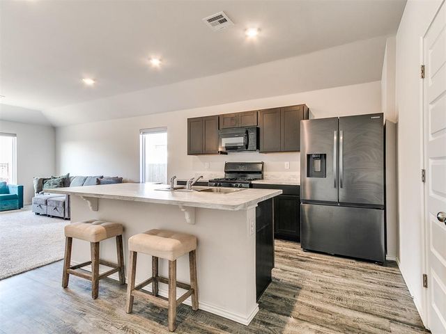 11705 Annette Drive, Yukon, OK 73099