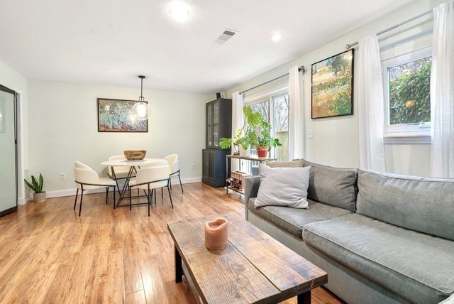 43 N Mead St 43, Boston, MA 02129