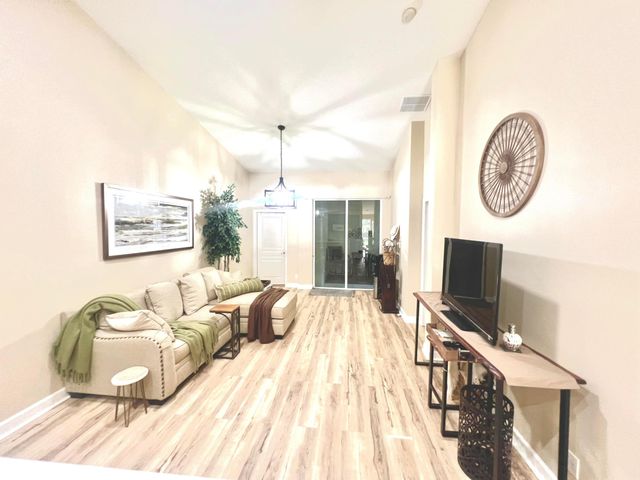10619 SW Cam Run, Port St Lucie, FL 34987