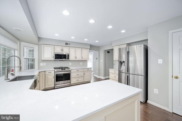 30 LARKWOOD CT, Stafford, VA 22554