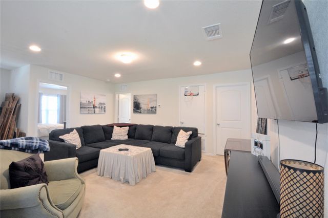 213 Compania DR, Liberty Hill, TX 78642