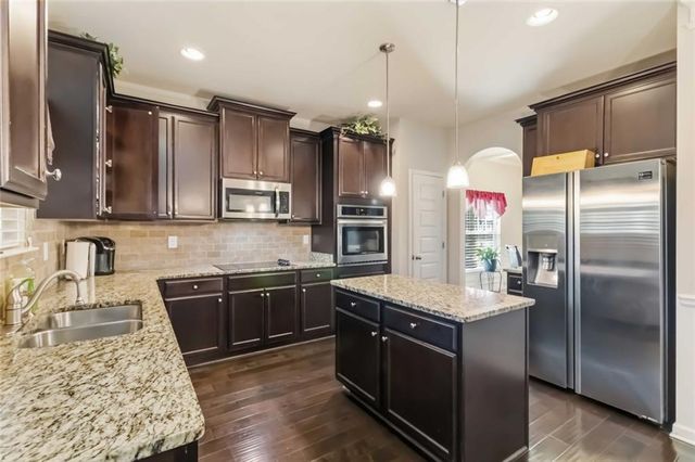 237 Jetta Circle, Mcdonough, GA 30253