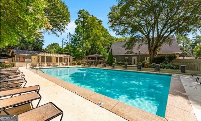 6900 Roswell Rd F9, Sandy Springs, GA 30328