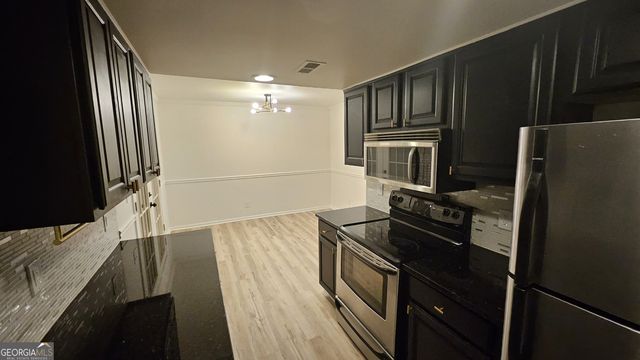 6900 Roswell Rd F9, Sandy Springs, GA 30328