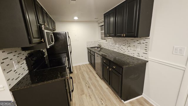 6900 Roswell Rd F9, Sandy Springs, GA 30328