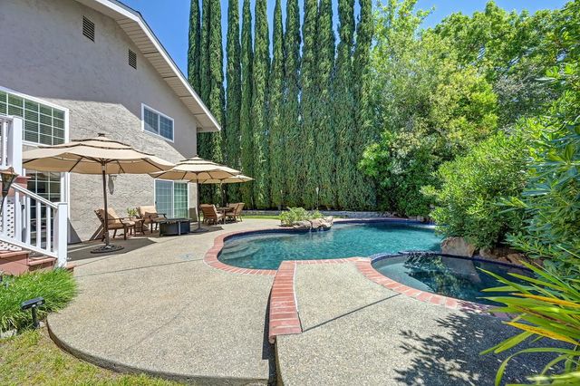 100 Bermuda Ct, Roseville, CA 95678
