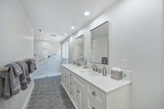 100 Bermuda Ct, Roseville, CA 95678