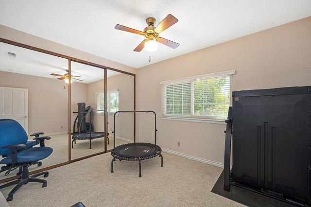 100 Bermuda Ct, Roseville, CA 95678