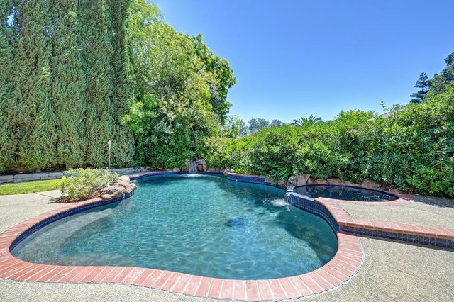 100 Bermuda Ct, Roseville, CA 95678