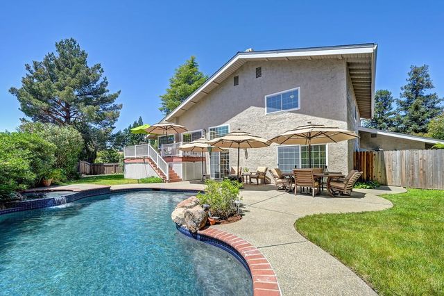 100 Bermuda Ct, Roseville, CA 95678