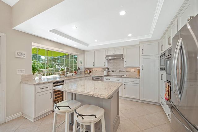 100 Bermuda Ct, Roseville, CA 95678