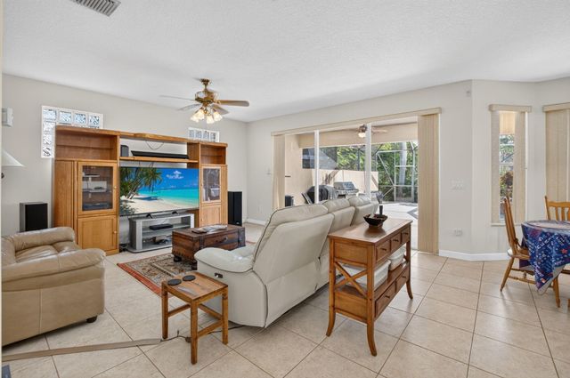 7541 DOWNWINDS Lane, Lake Worth, FL 33467