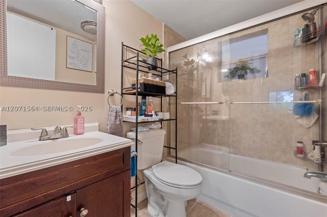 8161 SW 24Th Ct 404, Davie, FL 33324