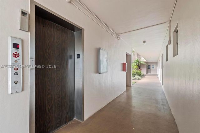 8161 SW 24Th Ct 404, Davie, FL 33324