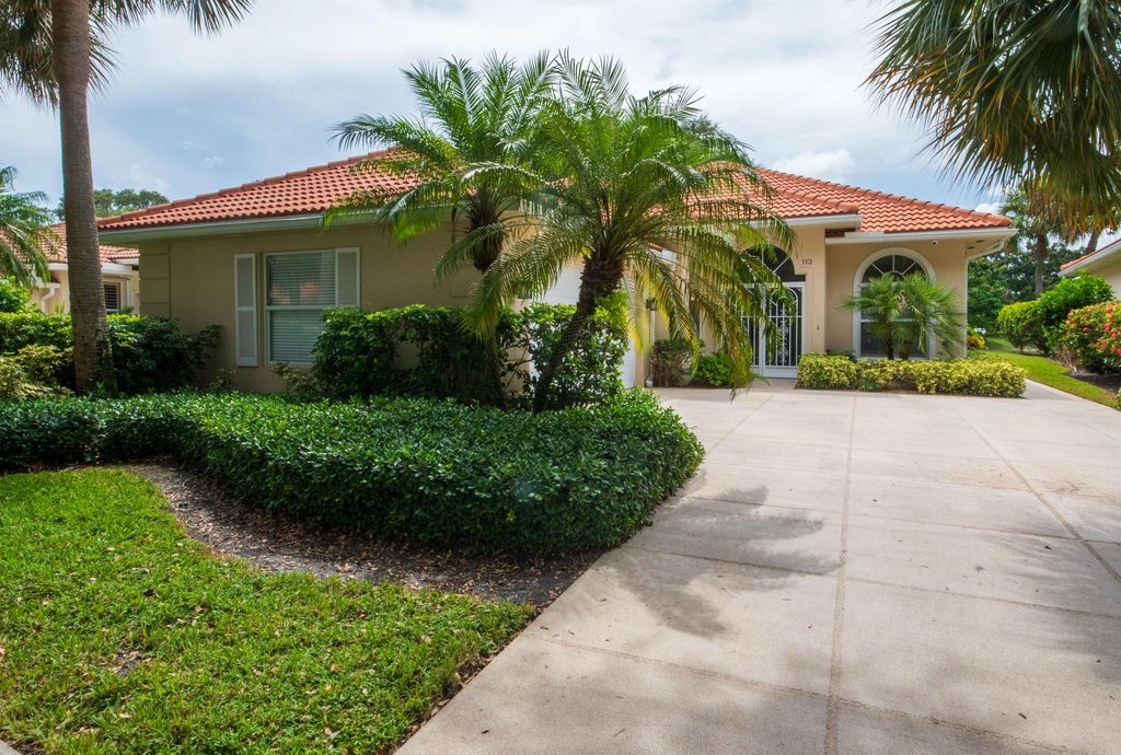 113 Winter Club Court, Palm Beach Gardens, FL 33410