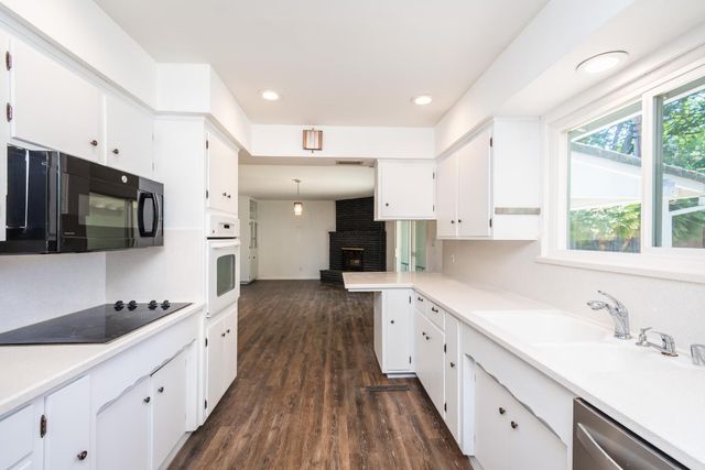 4186 Dena Way, Sacramento, CA 95821