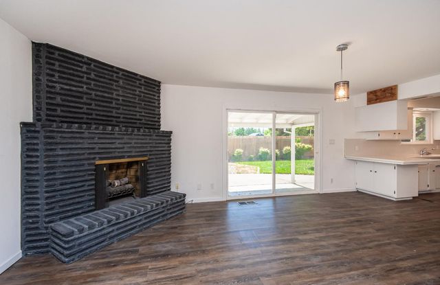 4186 Dena Way, Sacramento, CA 95821