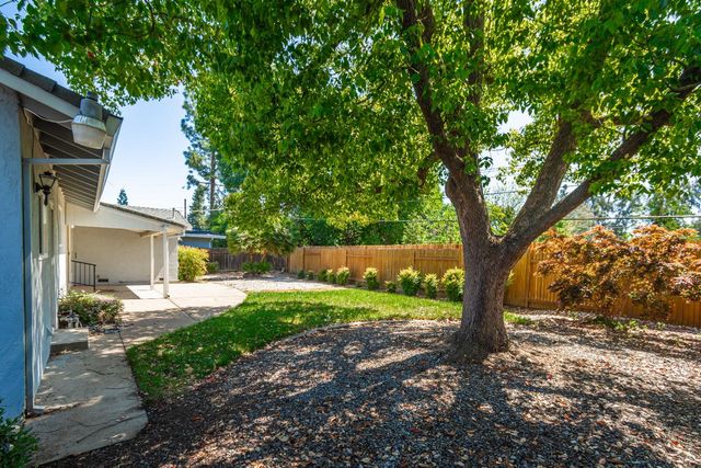 4186 Dena Way, Sacramento, CA 95821