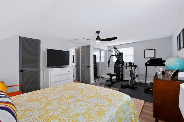 6660 27TH WAY N, St Petersburg, FL 33702