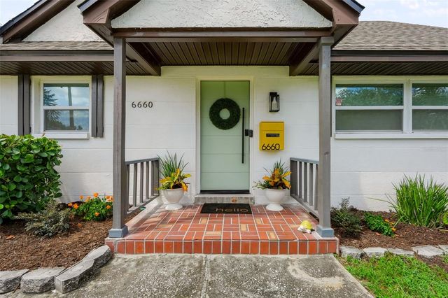 6660 27TH WAY N, St Petersburg, FL 33702