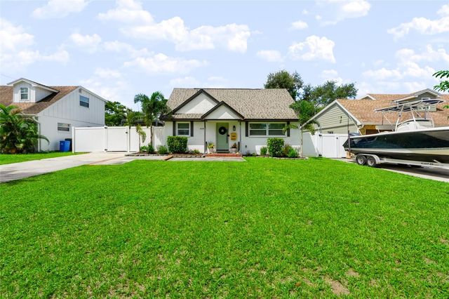 6660 27TH WAY N, St Petersburg, FL 33702