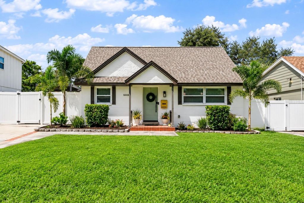 6660 27TH WAY N, St Petersburg, FL 33702