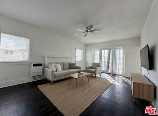 2142 S Oak Street, Los Angeles, CA 90007