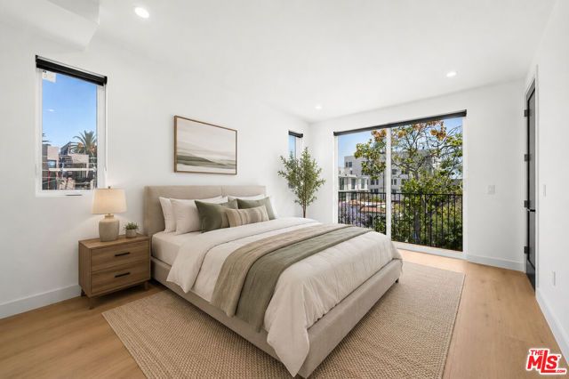 837 N Detroit Street, Los Angeles, CA 90046