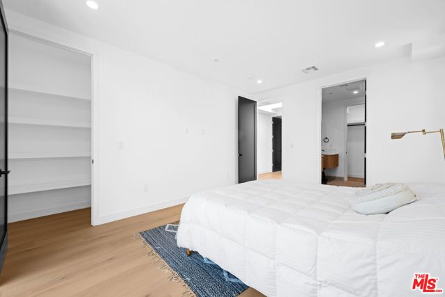 837 N Detroit Street, Los Angeles, CA 90046