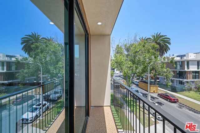 837 N Detroit Street, Los Angeles, CA 90046