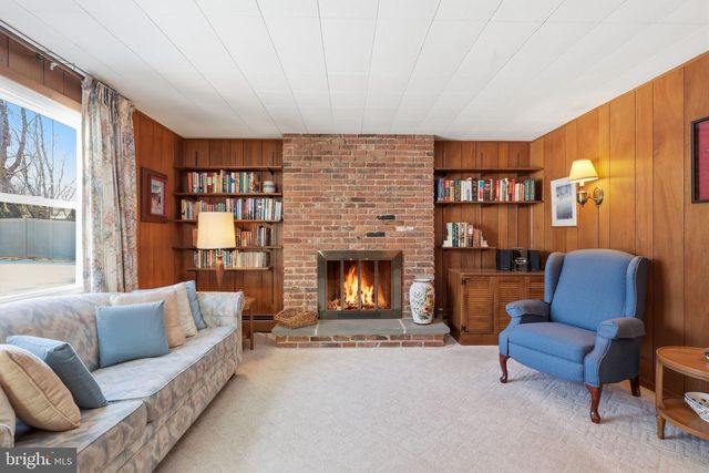 1460 CATHYS LN, North Wales, PA 19454